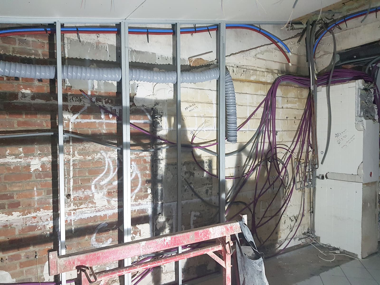 Rénovation Électrique dans l'Ancien à Nice : Défis et Solutions